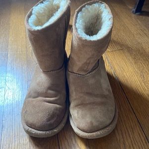 Girls.Uggs Size 4. - good condition, soles good condition